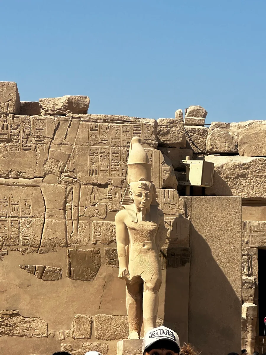 Temple antique découvert lors d’une excursion à Louxor